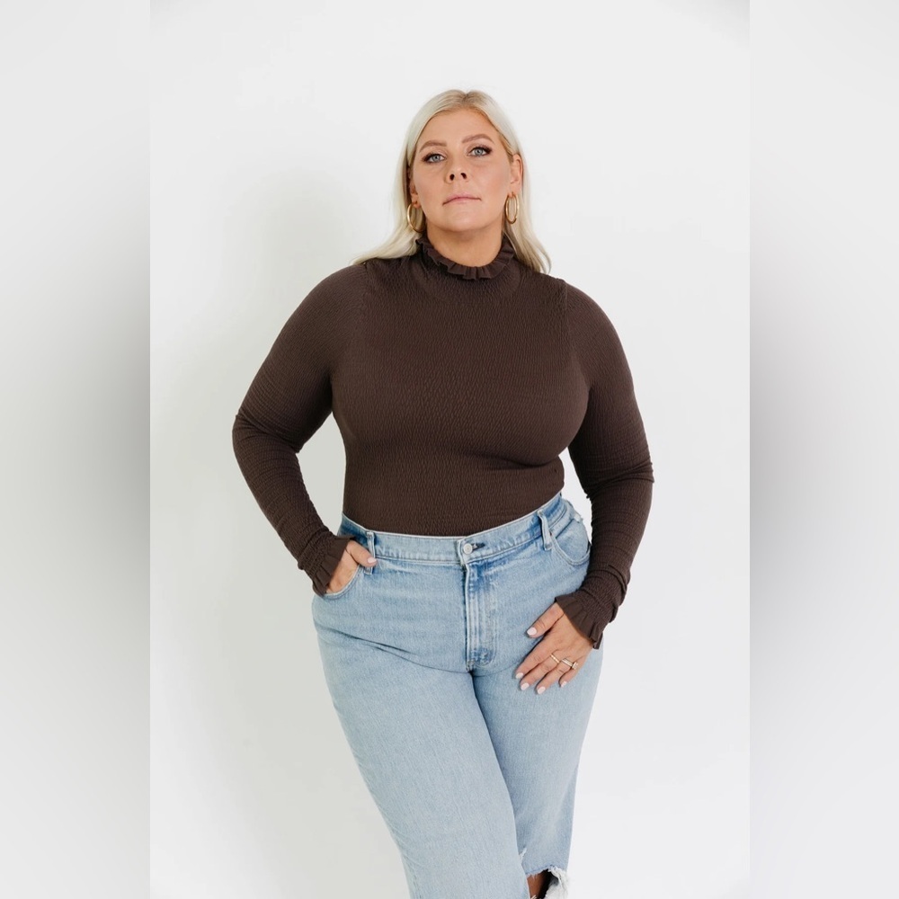 Rachel Parcell Brown Shirred Mock Neck Top- Size Large